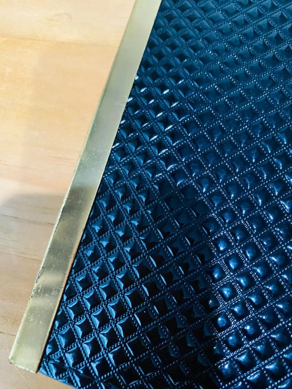 N/A black quilted